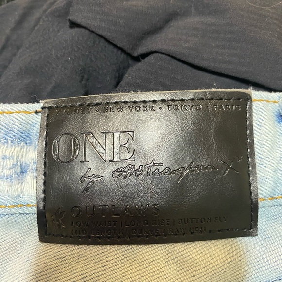 One Teaspoon Outlaws  cutoff denim shorts - Picture 3 of 8